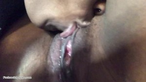 Slurping on the Pussy close up